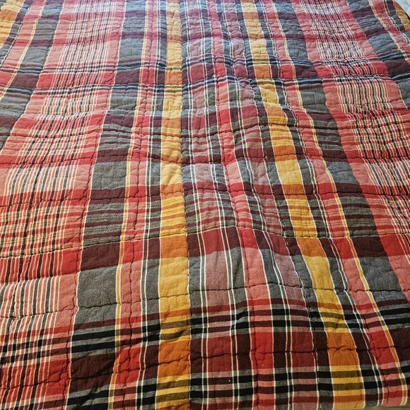 Pottery Barn Plaid Quilt Queen Size With 2 Matching Shams - Picture 2 of 7